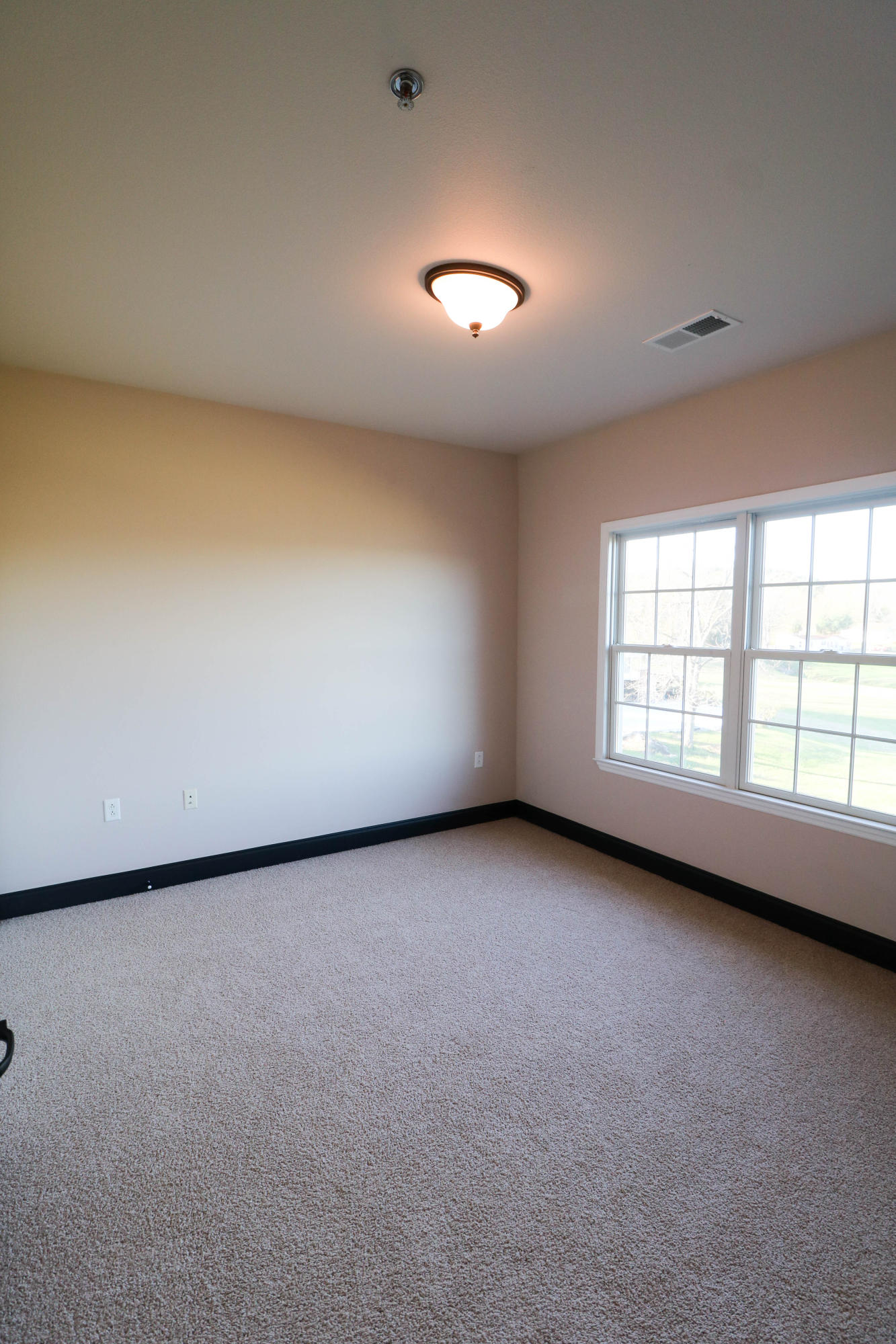 1235 New Lake Road, Unit 3 Spring City, TN 37381 - Photo 14 of 21 Bedroom 2 upstairs