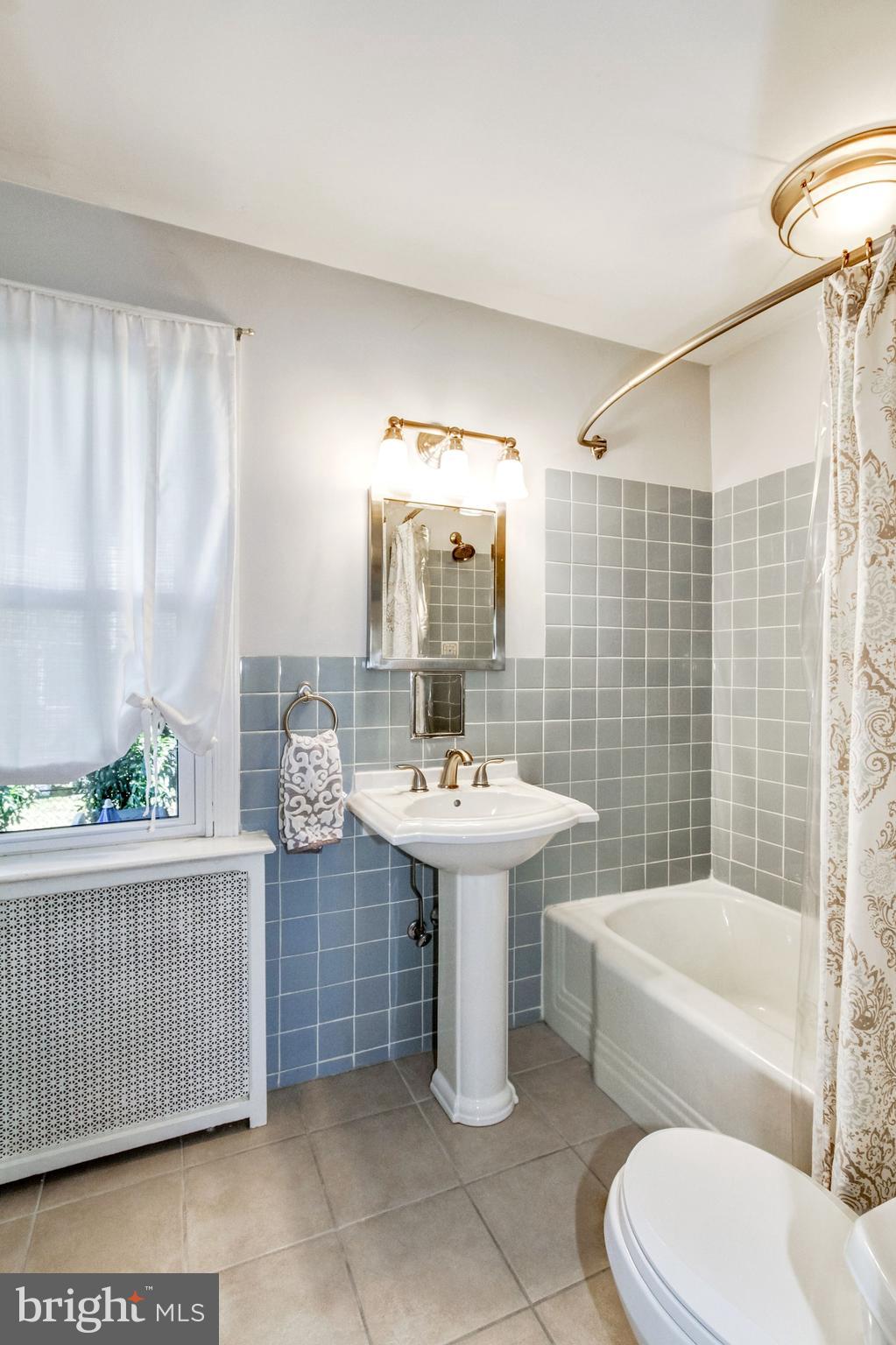 1324 Leedom Road Havertown, PA 19083 - Photo 15 of 36