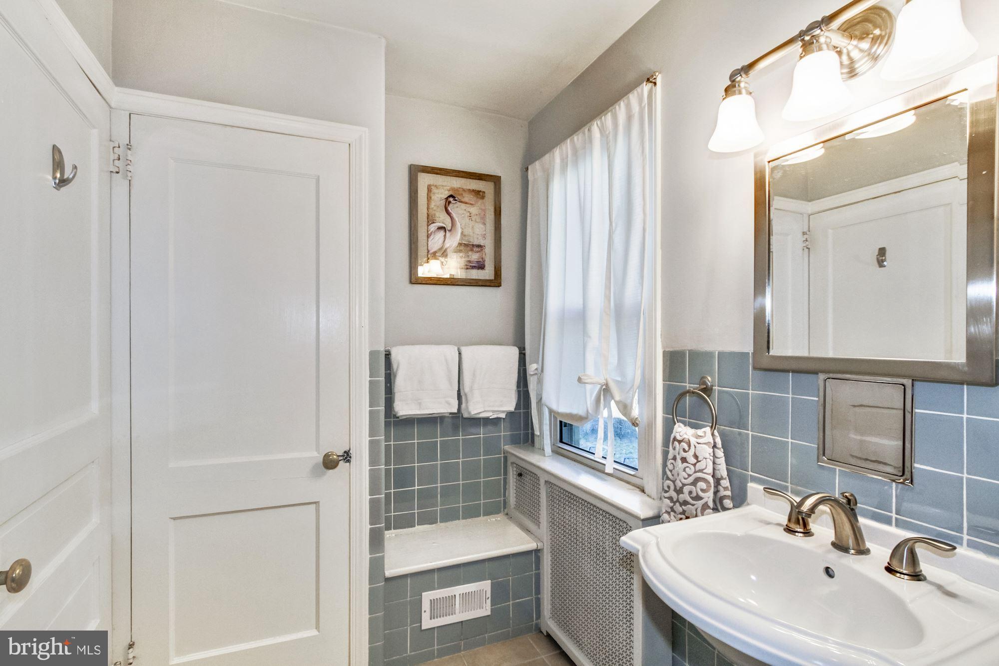 1324 Leedom Road Havertown, PA 19083 - Photo 16 of 36