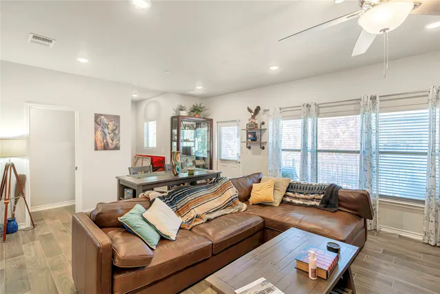 $2,000 | 217 Birch Oak Lane, Georgetown, TX 78628