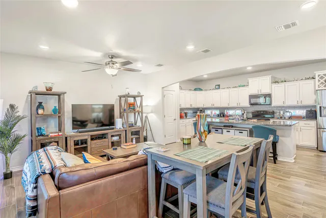 $2,000 | 217 Birch Oak Lane, Georgetown, TX 78628