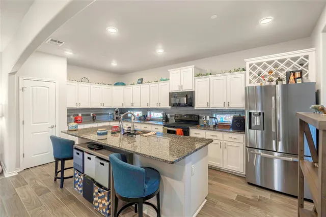 $2,200 | 217 Birch Oak Lane, Georgetown, TX 78628