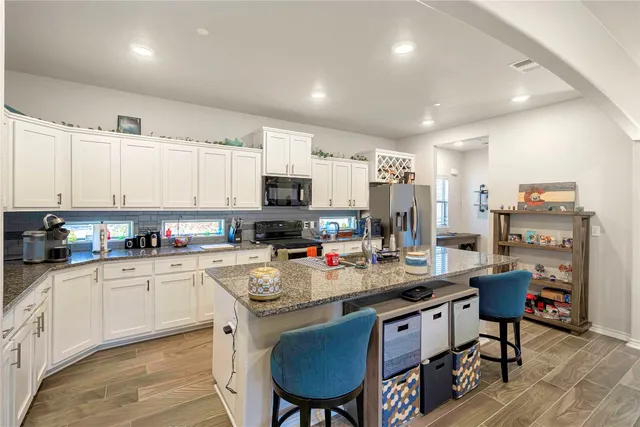 $2,200 | 217 Birch Oak Lane, Georgetown, TX 78628