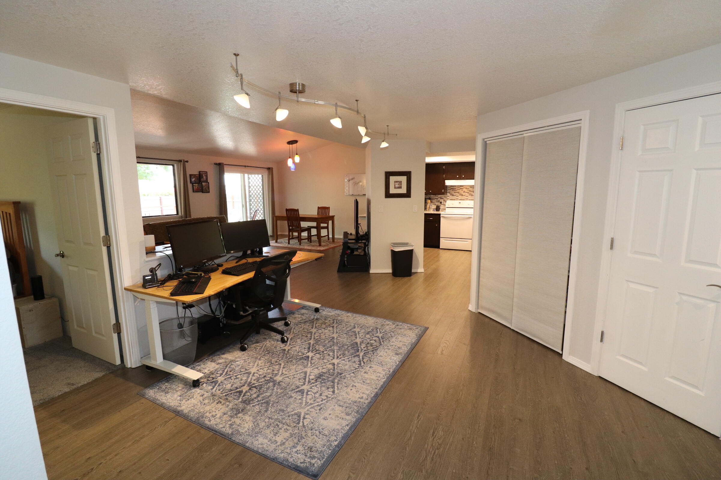 2923 Aldersgate Road Medford, OR 97504 - Photo 18 of 35 IMG_1640