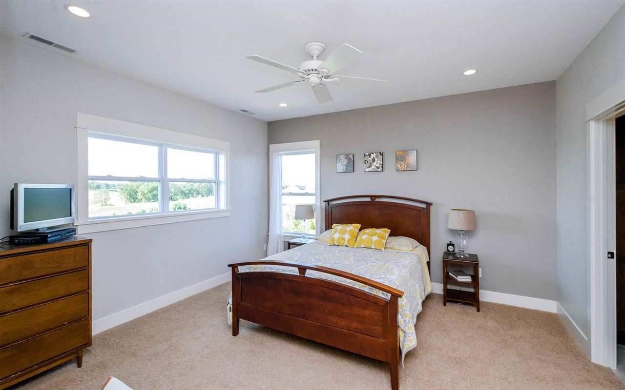 129 Woodridge Road Anamosa, IA 52205 - Photo 14 of 20 Gallery Image 14