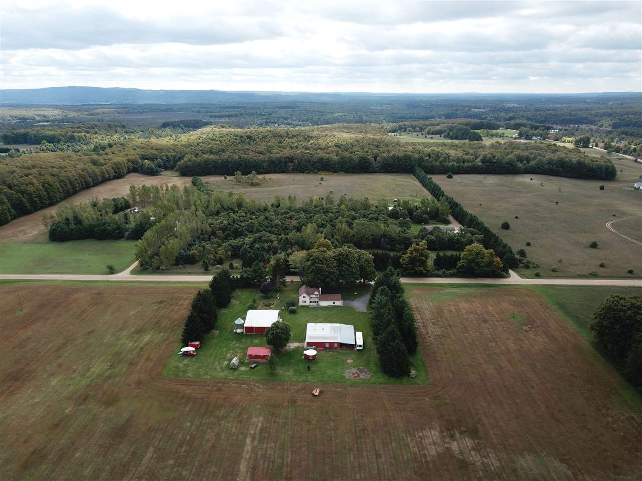 8680 West 8 Road Mesick, MI 49668 - Photo 37 of 42 1858784-38.JPG