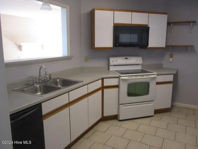 $1,450 | 2041 West Windgate Court, Jacksonville, NC 28546