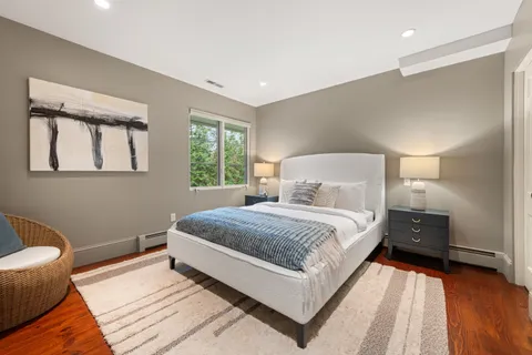 $1,995,000 | 15 Cross Highway, Westport, CT 06880