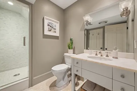 $1,995,000 | 15 Cross Highway, Westport, CT 06880