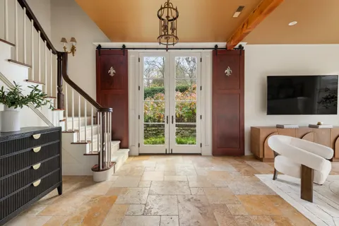 $1,995,000 | 15 Cross Highway, Westport, CT 06880