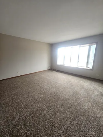 $3,000 | 830 Division Street, South Elgin, IL 60177