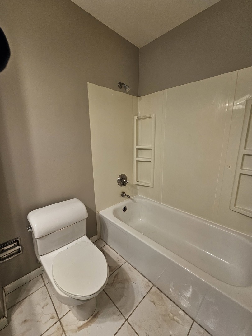 830 Division Street South Elgin, IL 60177 - Photo 14 of 23