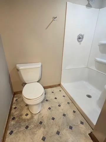 $3,000 | 830 Division Street, South Elgin, IL 60177