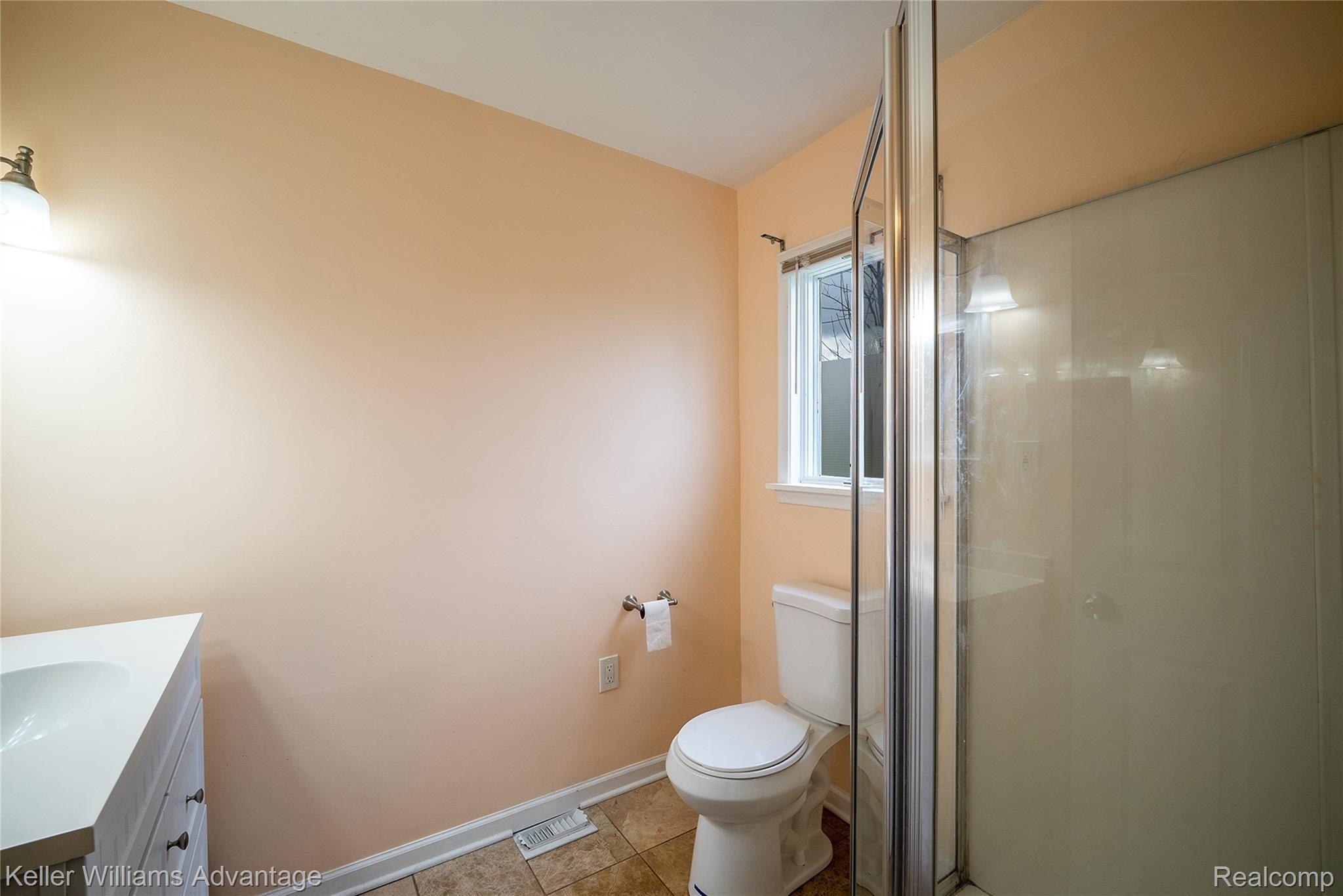 46455 Saltz Road Canton, MI 48187 - Photo 19 of 35 SaltzRd_46455_Full Bath A1.jpg