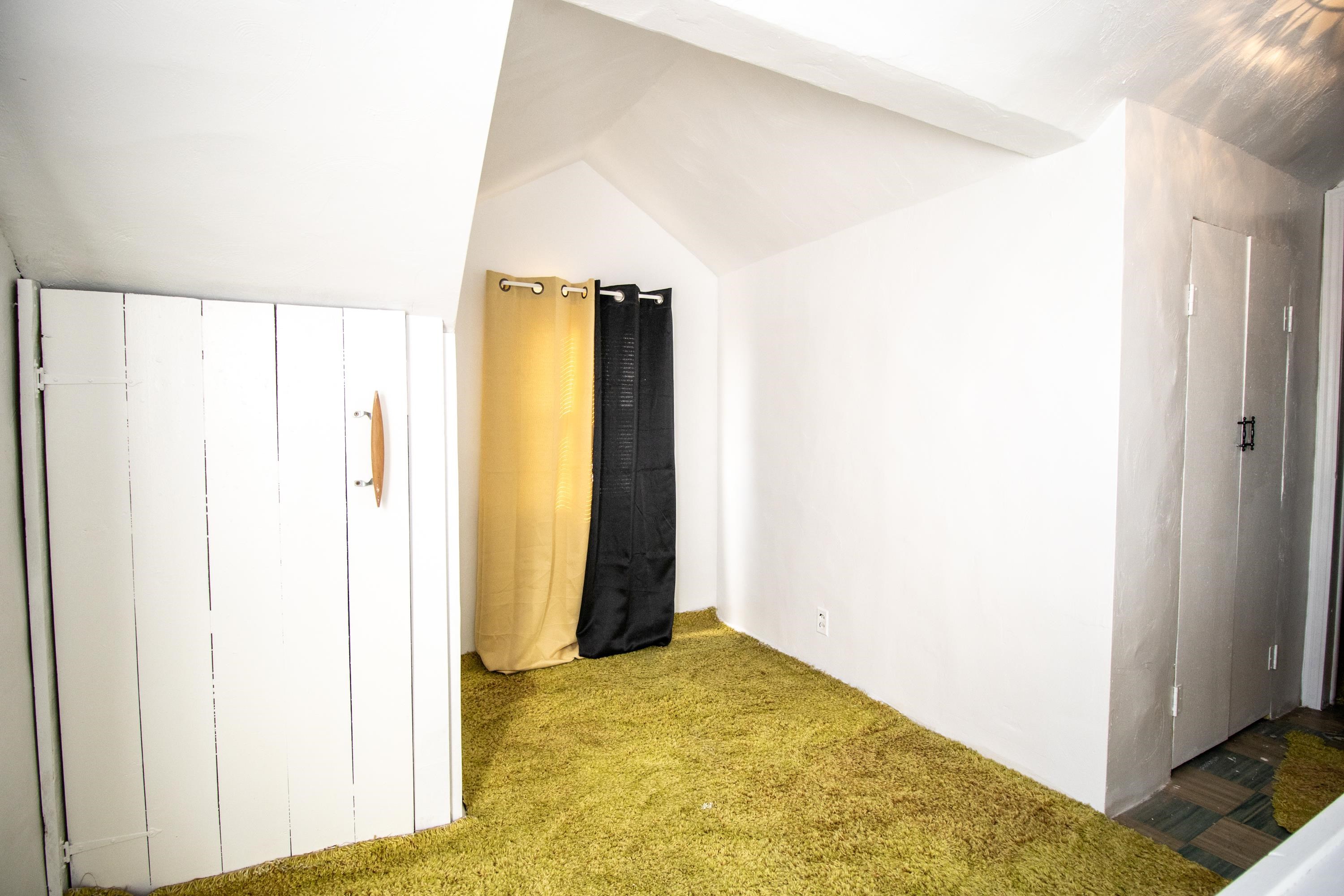 406 West Ridgeway Avenue Flint, MI 48505 - Photo 17 of 37 50133180-10e0a310-e9a3-4e77-a723-2b8d4735ecd0.JPG