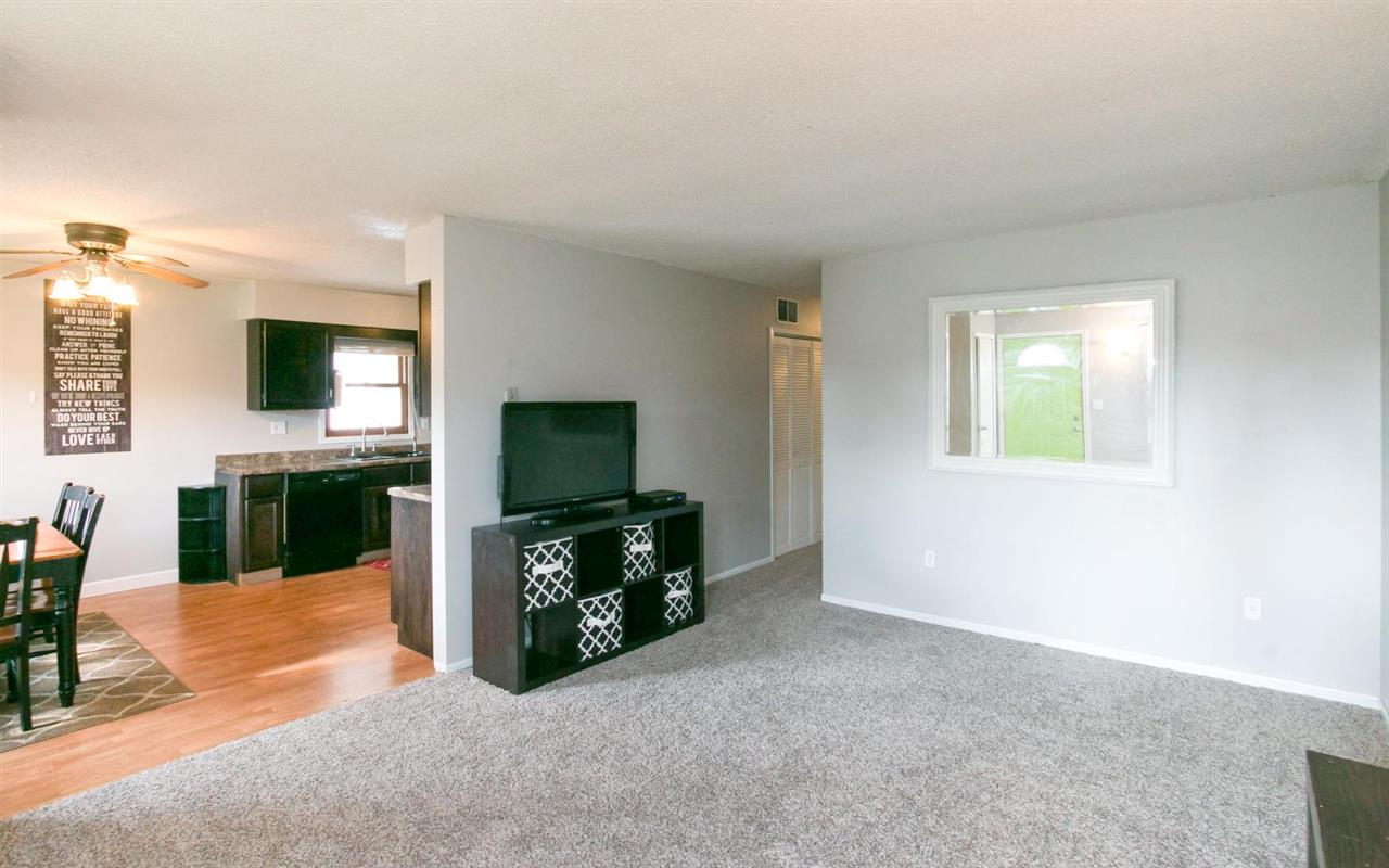 925 Prairie Ridge Road North Liberty, IA 52317 - Photo 3 of 25 Gallery Image 3