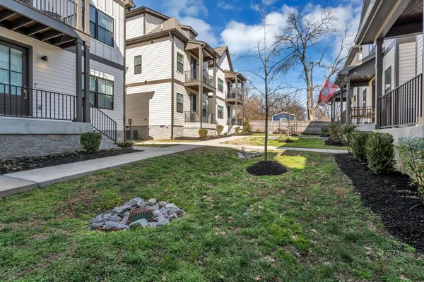 $3,400 | 405 Marshall Street, Unit 3, Nashville, TN 37207