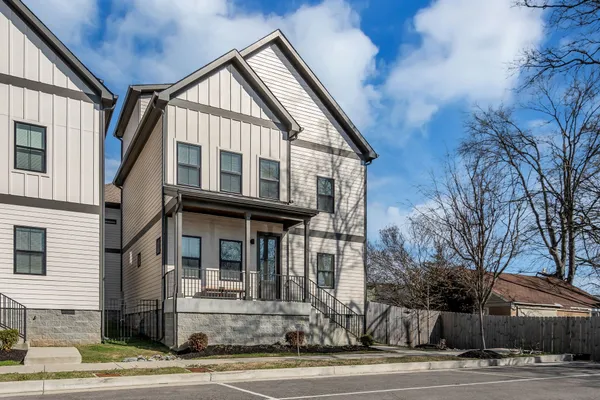 $3,400 | 405 Marshall Street, Unit 3, Nashville, TN 37207