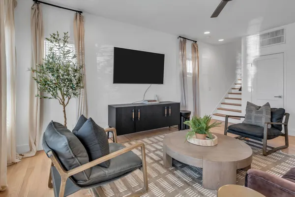 $3,400 | 405 Marshall Street, Unit 3, Nashville, TN 37207