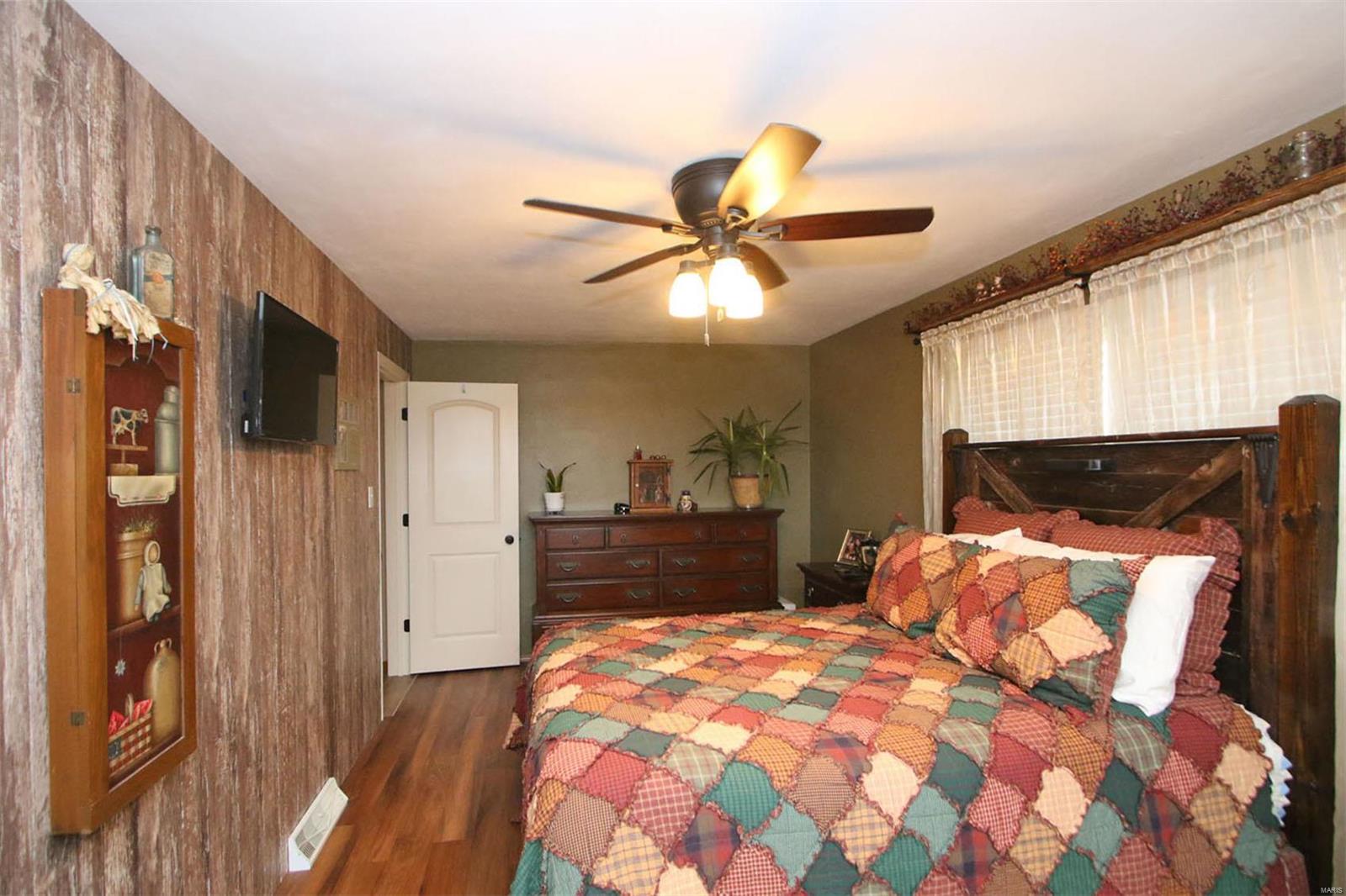 12136 Highland Road Highland, IL 62249 - Photo 24 of 36