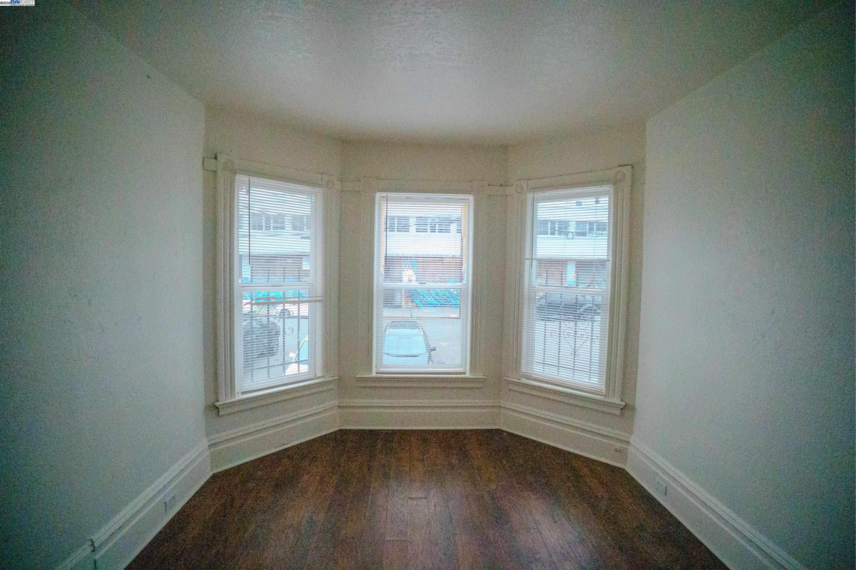 866 Isabella Street Oakland, CA 94607 - Photo 15 of 17