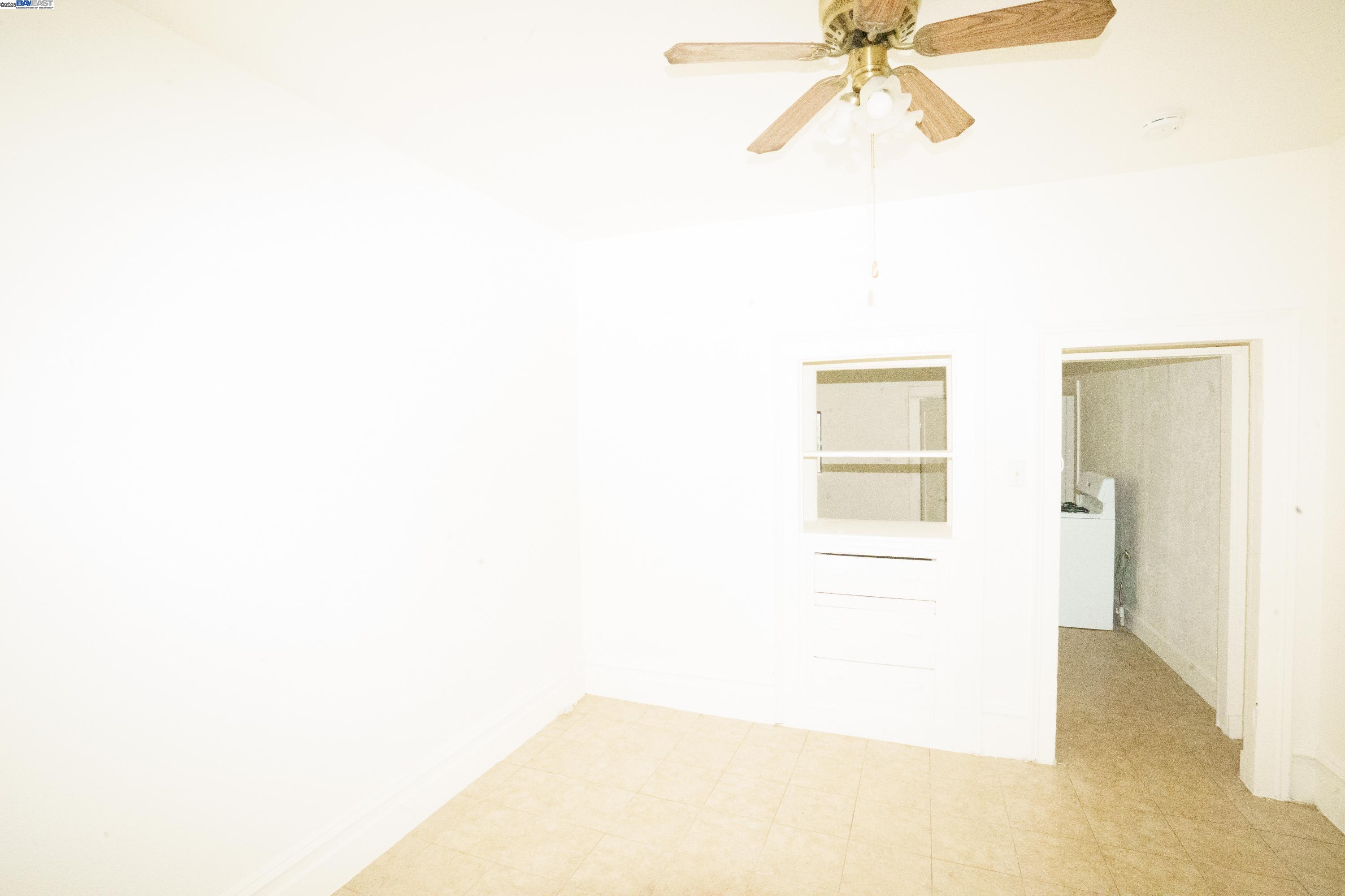 866 Isabella Street Oakland, CA 94607 - Photo 4 of 17