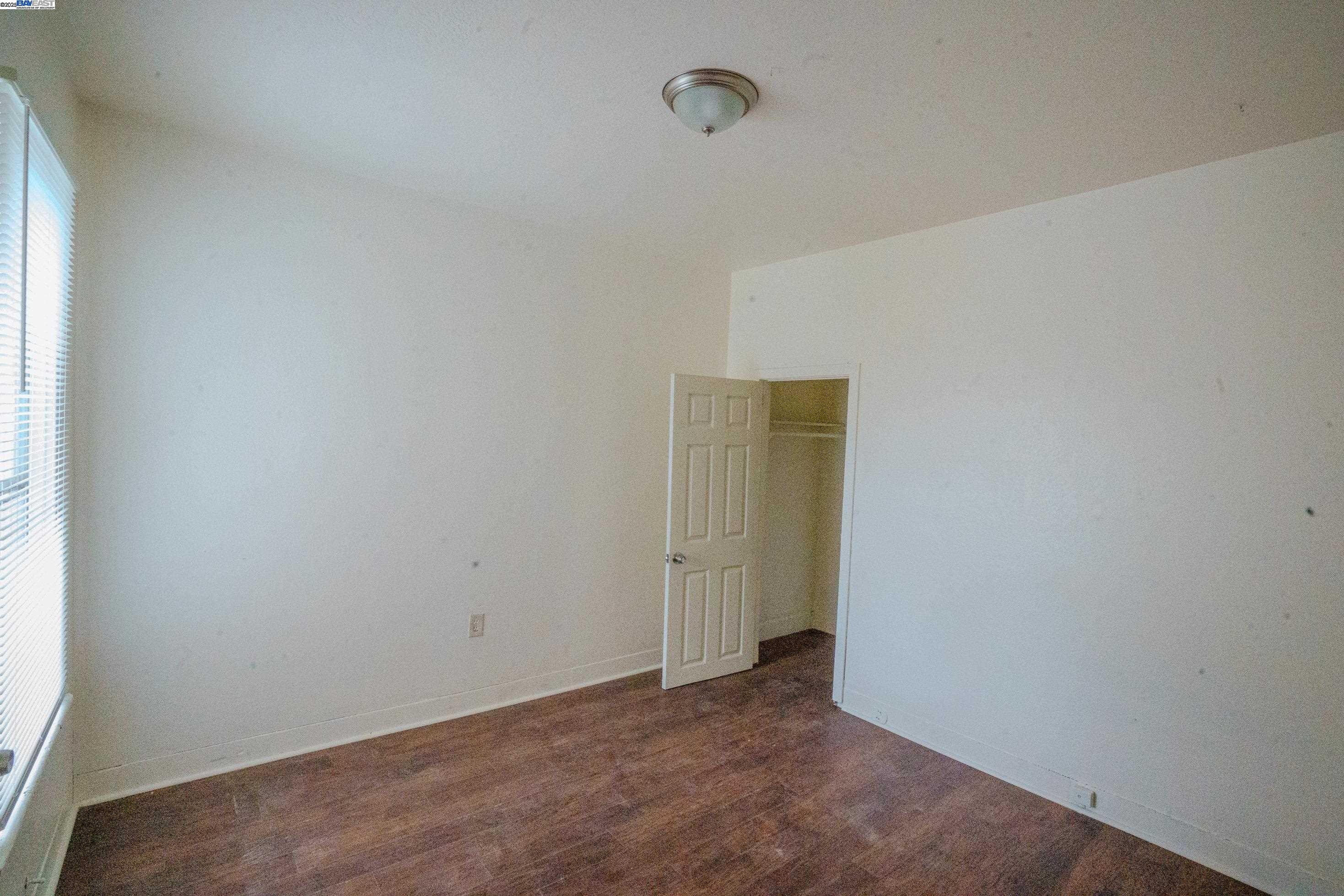 866 Isabella Street Oakland, CA 94607 - Photo 9 of 17