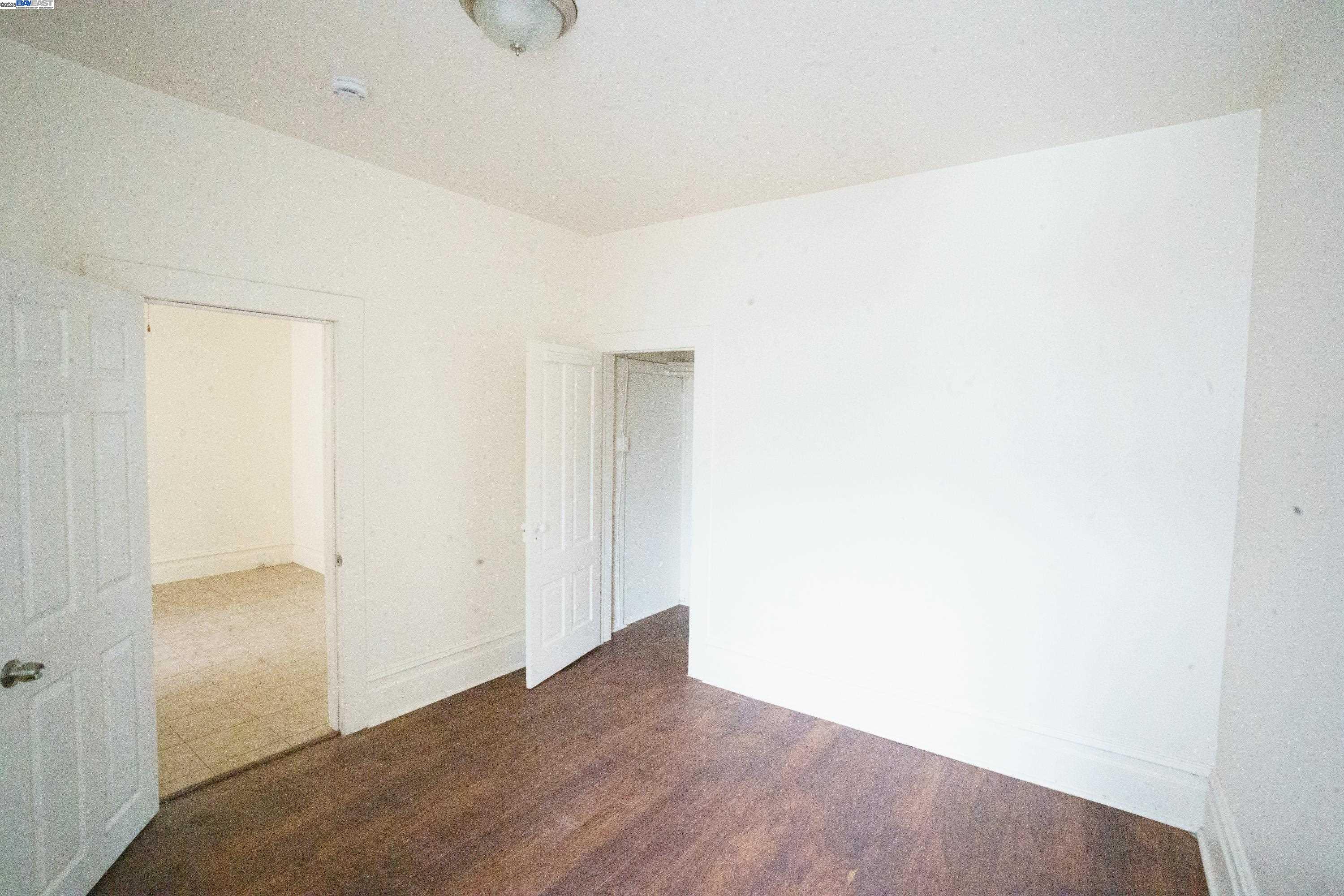 866 Isabella Street Oakland, CA 94607 - Photo 10 of 17