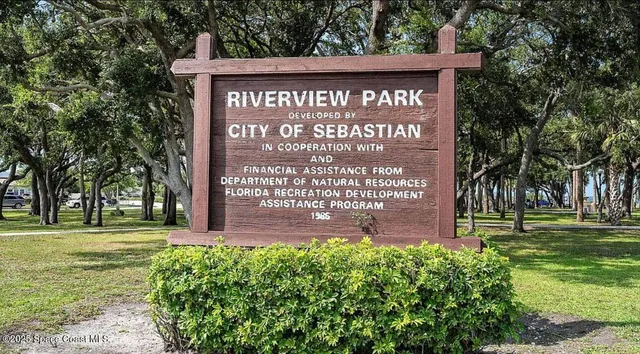 $365,000 | 898 Riviera Avenue, Sebastian, FL 32958