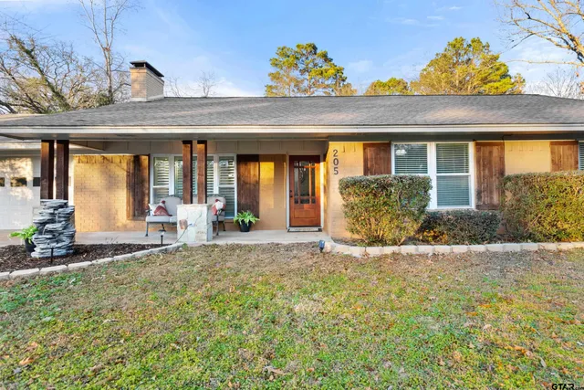 $345,000 | 205 Canyon Drive, Hideaway, TX 75771