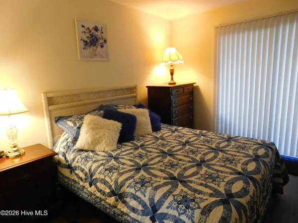 $1,300 | 1202 Harbourside Drive, Unit 1201, New Bern, NC 28560