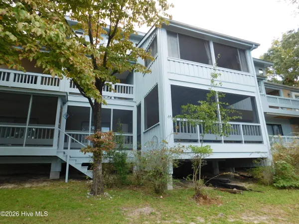 $1,300 | 1202 Harbourside Drive, Unit 1201, New Bern, NC 28560