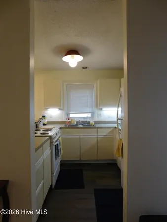 $1,300 | 1202 Harbourside Drive, Unit 1201, New Bern, NC 28560