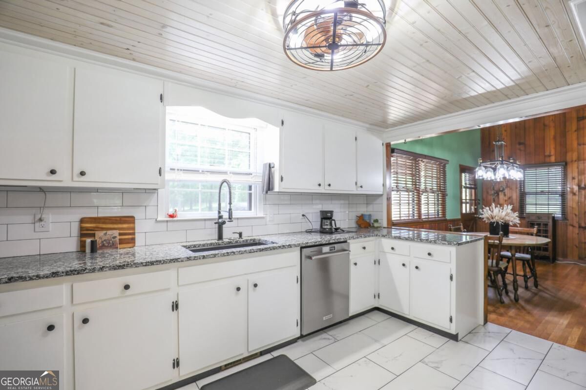 321 South Steel Bridge Road Eatonton, GA 31024 - Photo 8 of 39 Gallery Image 8