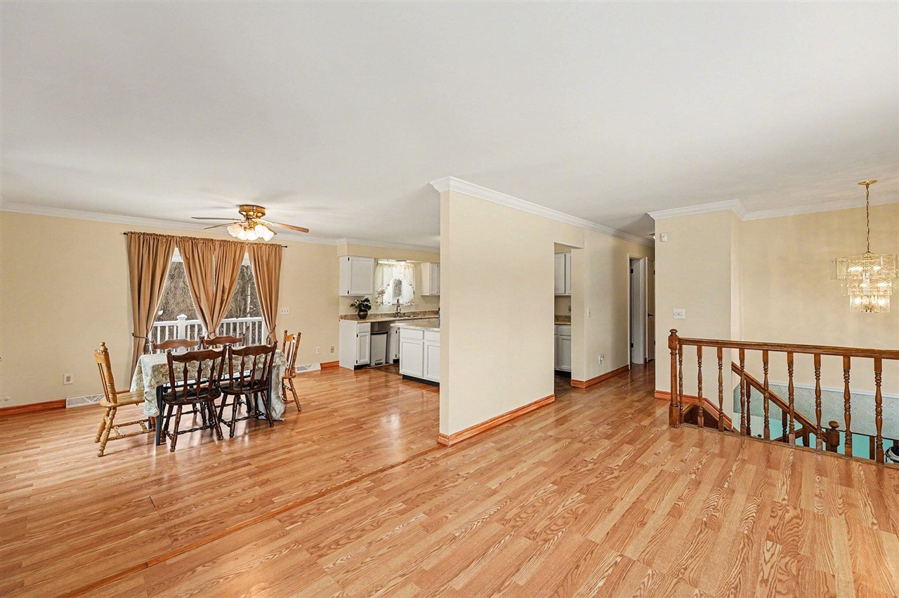 24213 Broadview Street Farmington Hills, MI 48336 - Photo 10 of 39