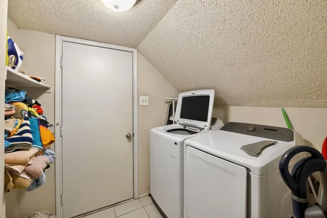 a view of entryway and hall