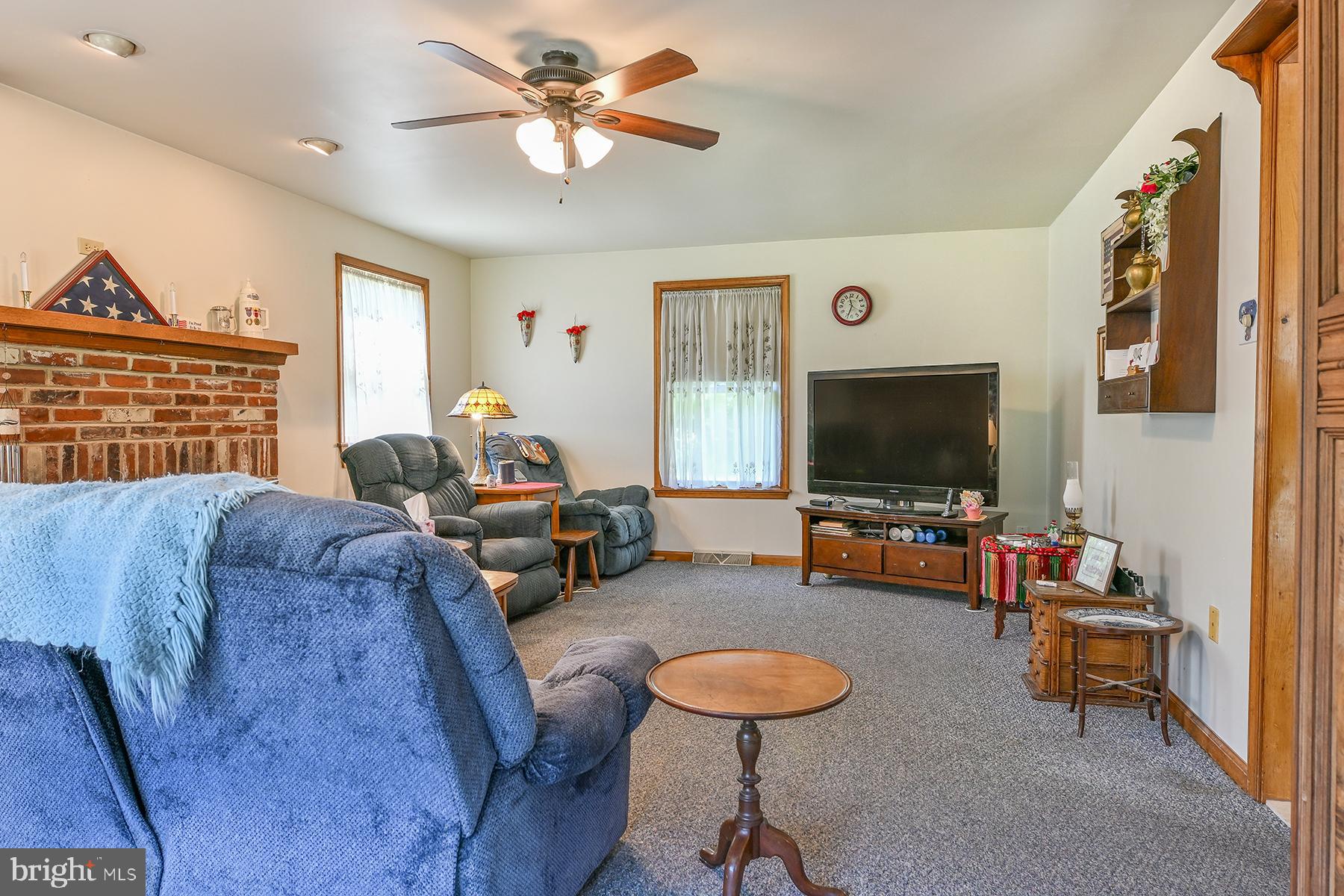 219 Frontier Road Perkasie, PA 18944 - Photo 8 of 31