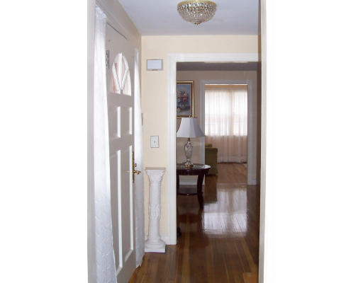 25 Longview Road Framingham, MA 01701 - Photo 8 of 13 Gallery Image 8
