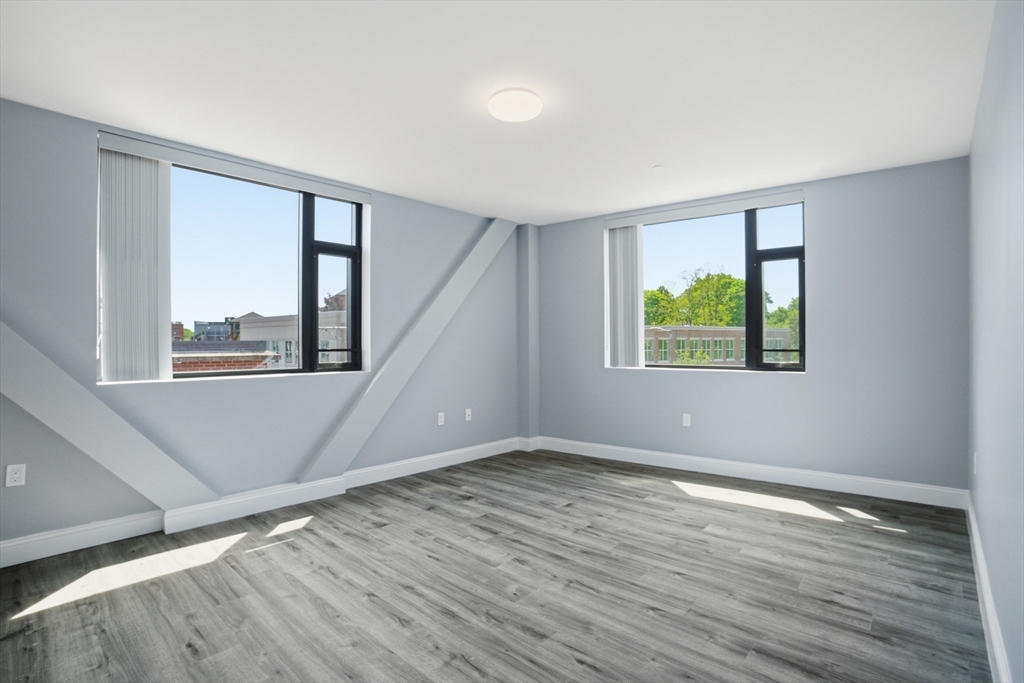 632 Centre Street, Unit 306 Boston, MA 02130 - Photo 9 of 16