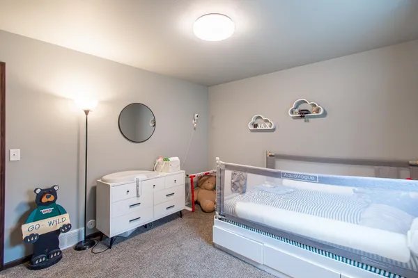 $389,500 | 789 Albert Drive West, West Fargo, ND 58078