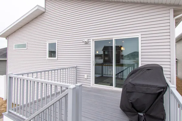 $389,500 | 789 Albert Drive West, West Fargo, ND 58078