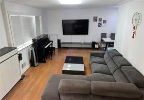 523 Willow Road East Staten Island, NY 10314 - Photo 3 of 10