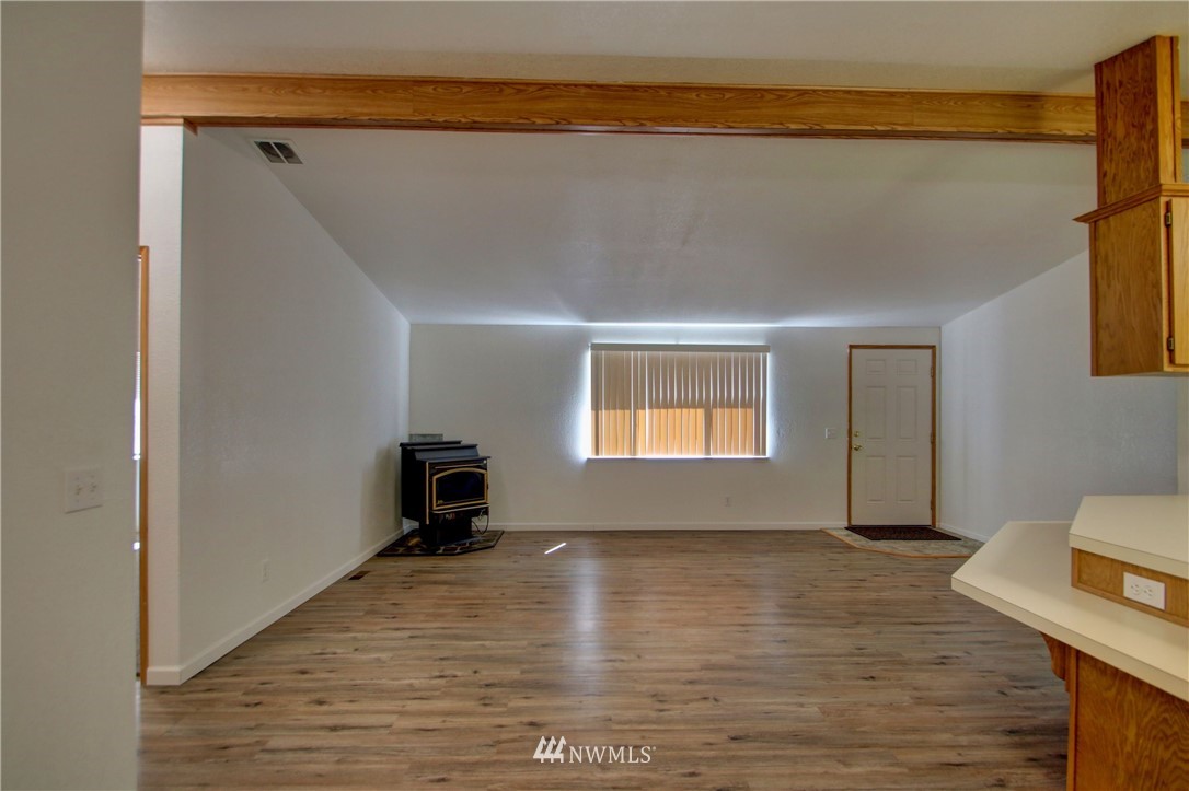 220 Thompson Road Sedro-Woolley, WA 98284 - Photo 13 of 28 Gallery Image 13