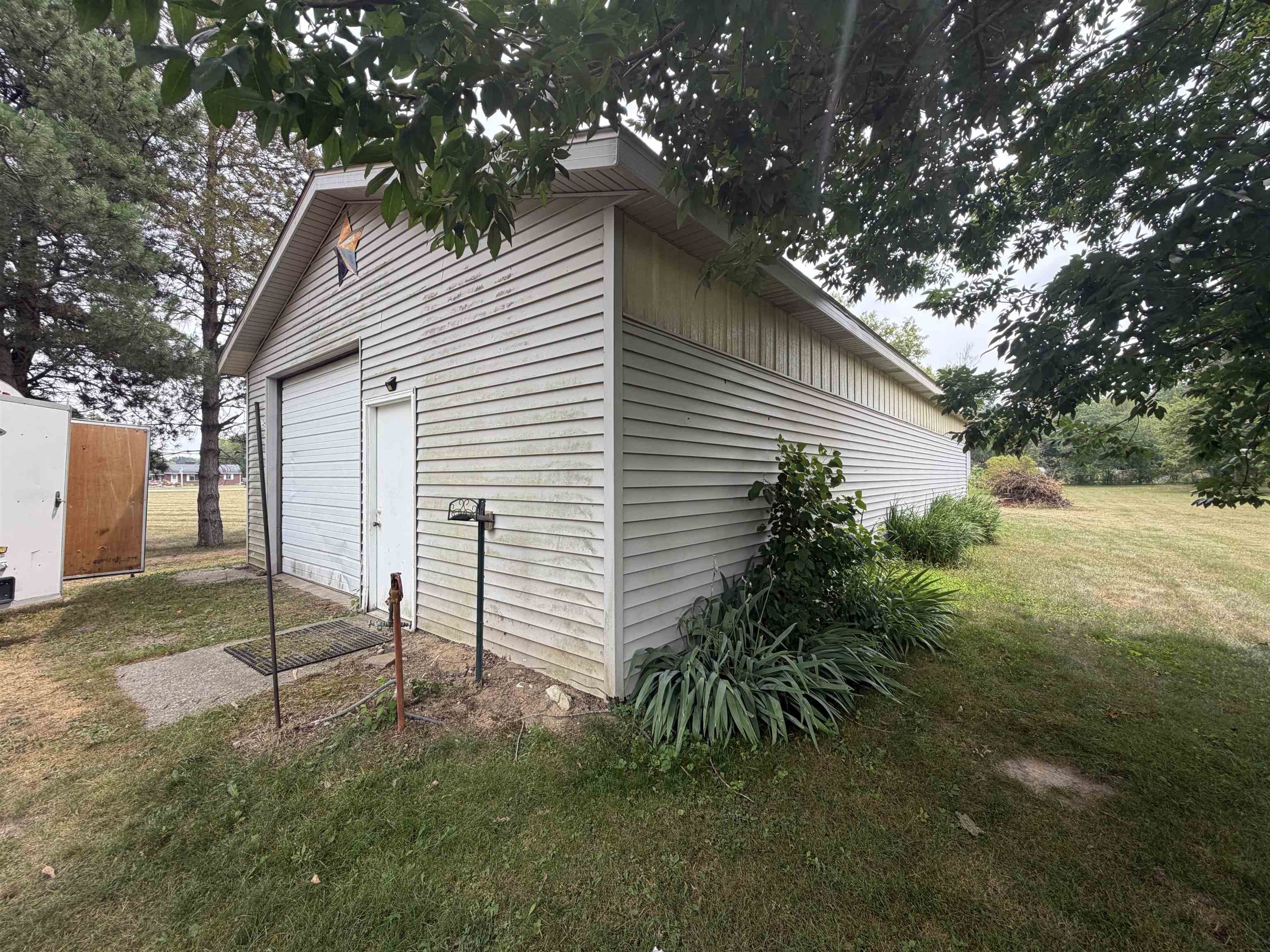 6496 East Carpenter Road Flint, MI 48506 - Photo 30 of 37