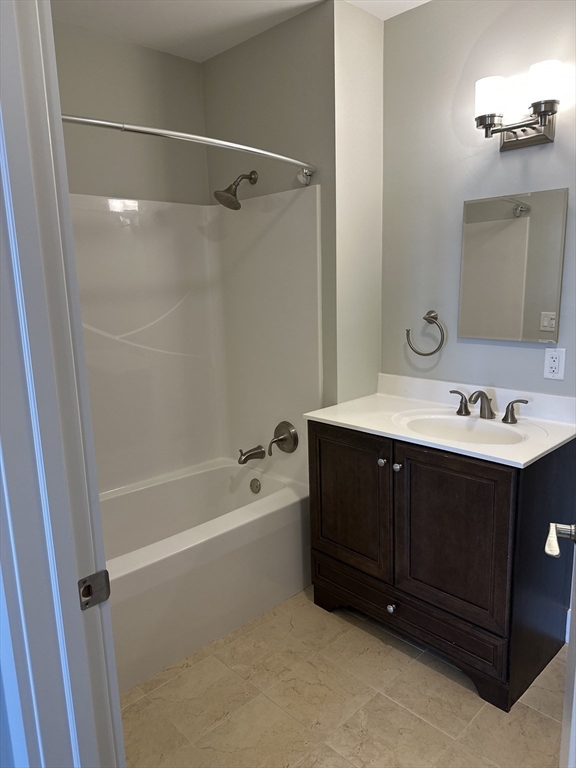 978 Worcester Street, Unit 211 Wellesley, MA 02482 - Photo 5 of 10