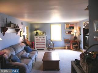 415 Moyer Road Souderton, PA 18964 - Photo 4 of 6 Gallery Image 4