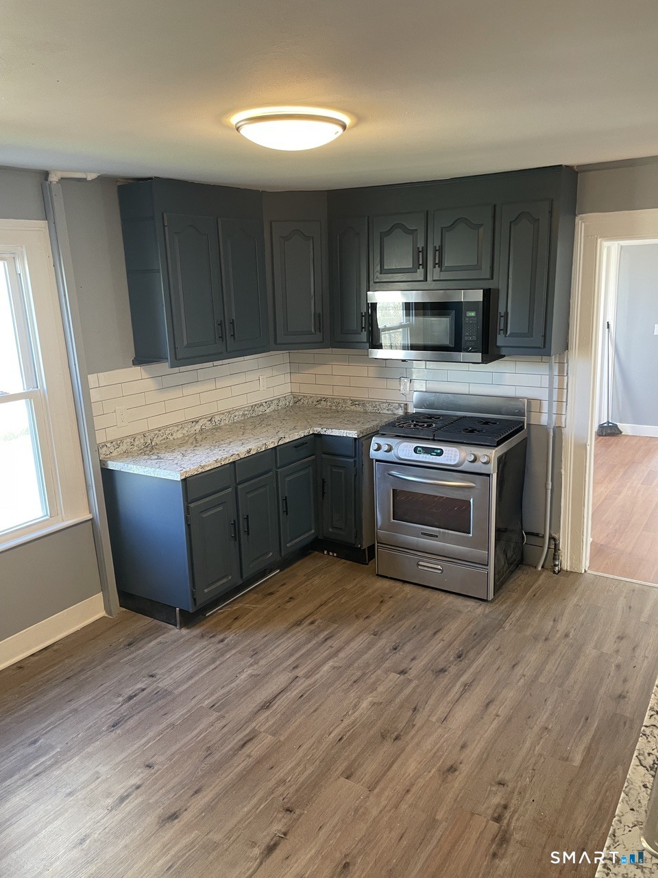 172 Hanover Street Bridgeport, CT 06604 - Photo 4 of 21