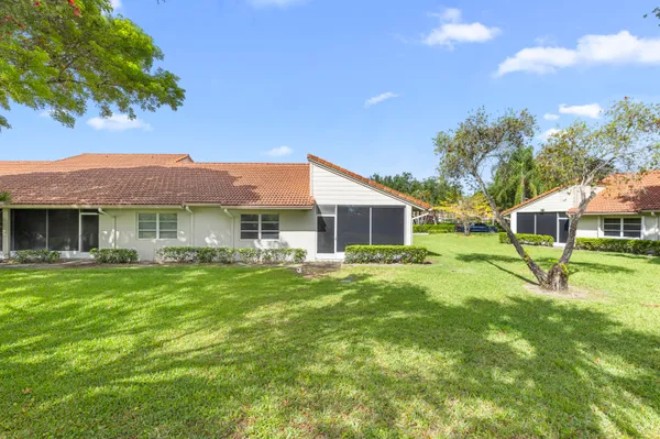 $285,000 | 9760 Summerbrook Terrace, Unit A, Boynton Beach, FL 33437
