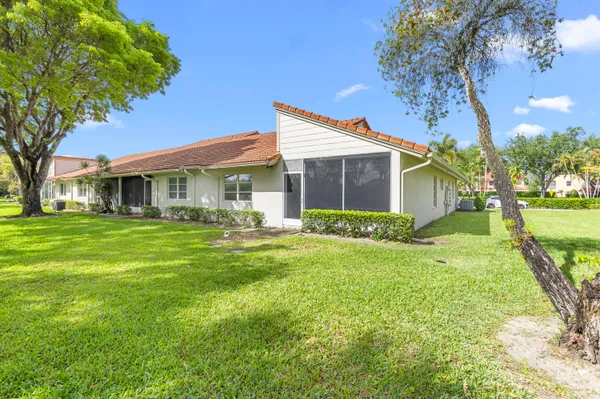 $285,000 | 9760 Summerbrook Terrace, Unit A, Boynton Beach, FL 33437