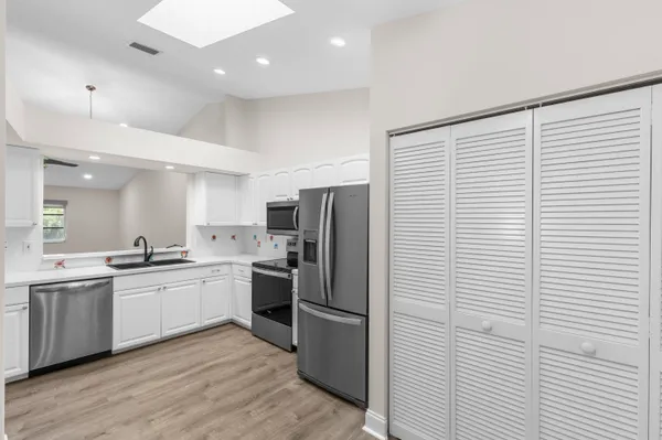 $285,000 | 9760 Summerbrook Terrace, Unit A, Boynton Beach, FL 33437